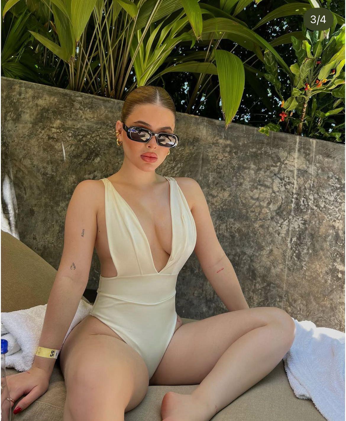 685245186 | CAROLINA | Chica