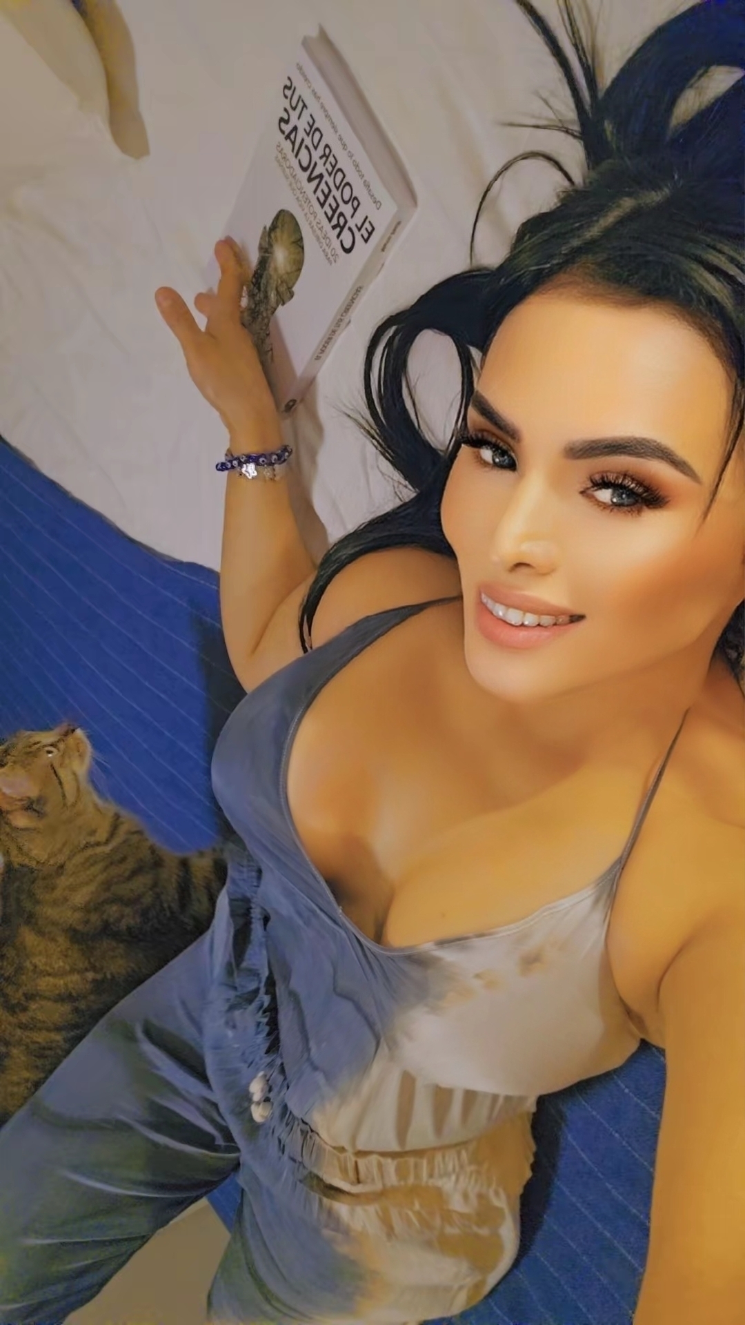 632857598 | VIOLETA | Escort
