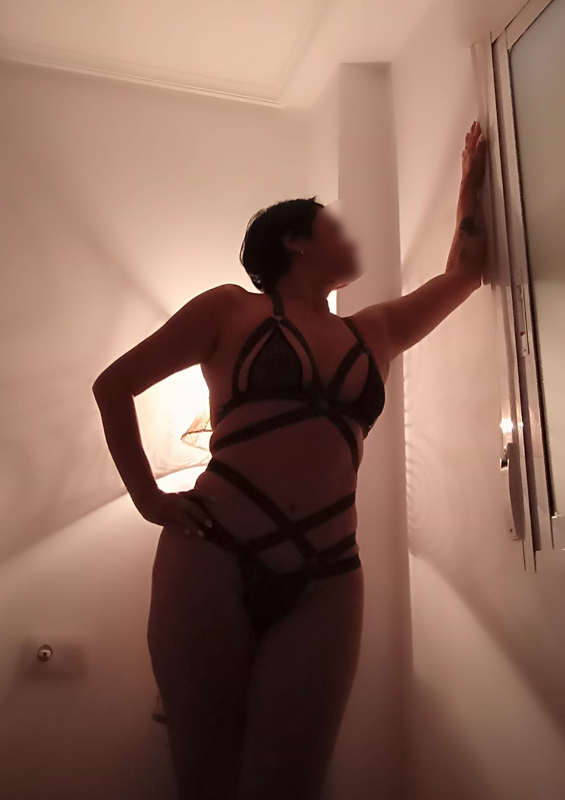 624863460 | JULIA | Escort