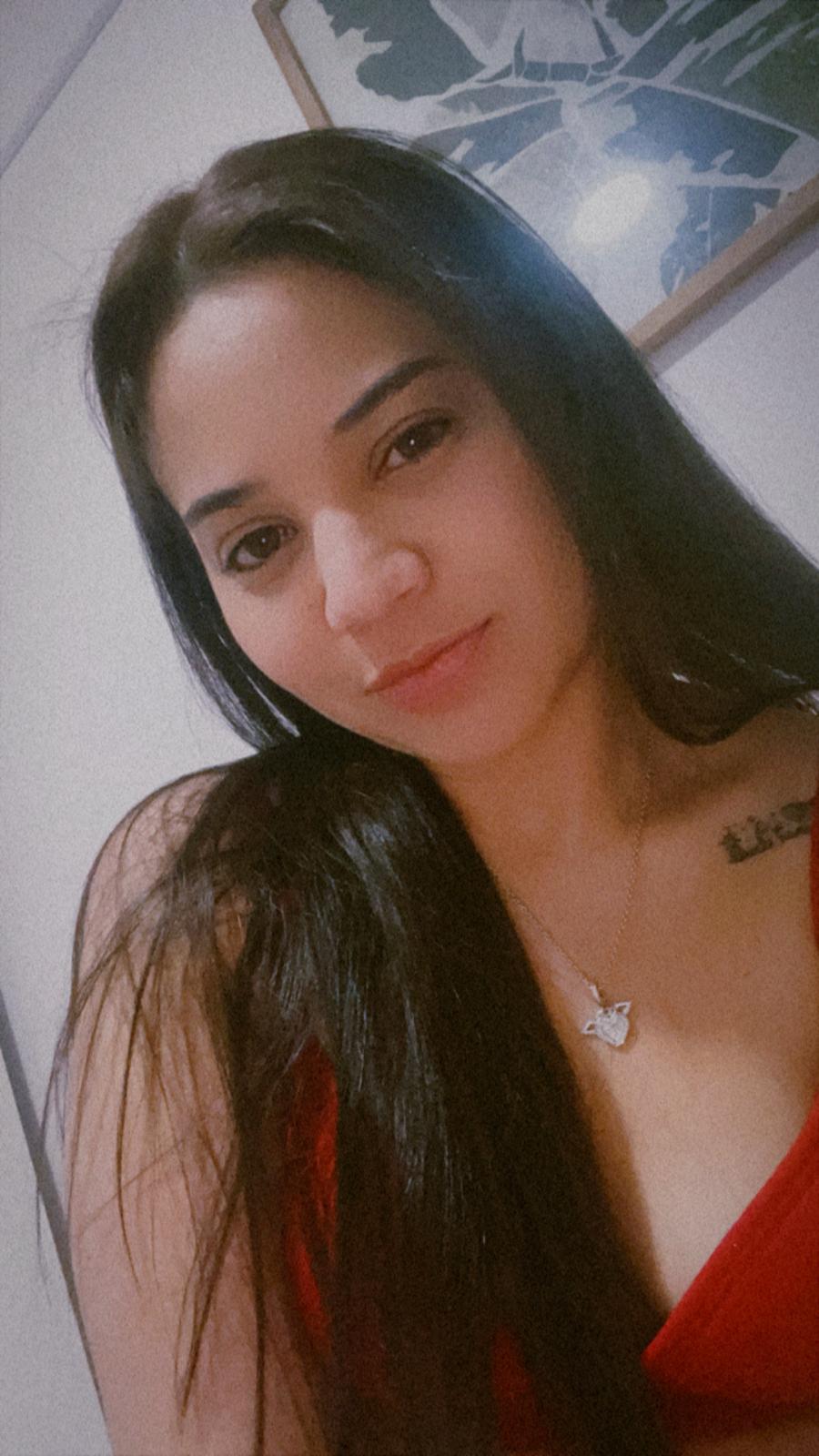 676347545 | MARIANA | Chica