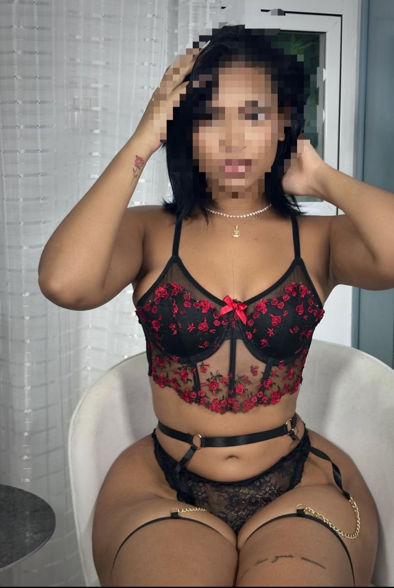 613819151 | PALOMA | Chica