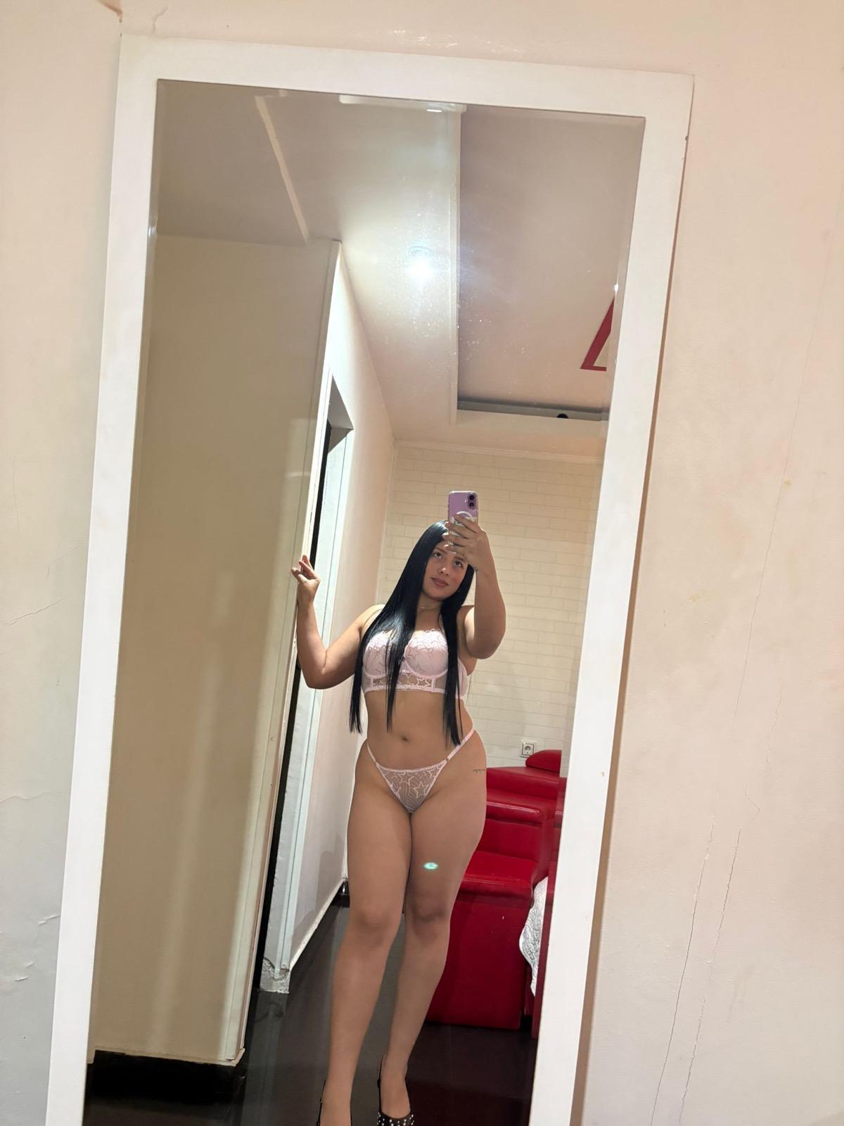 634154532 | CLOE | Chica