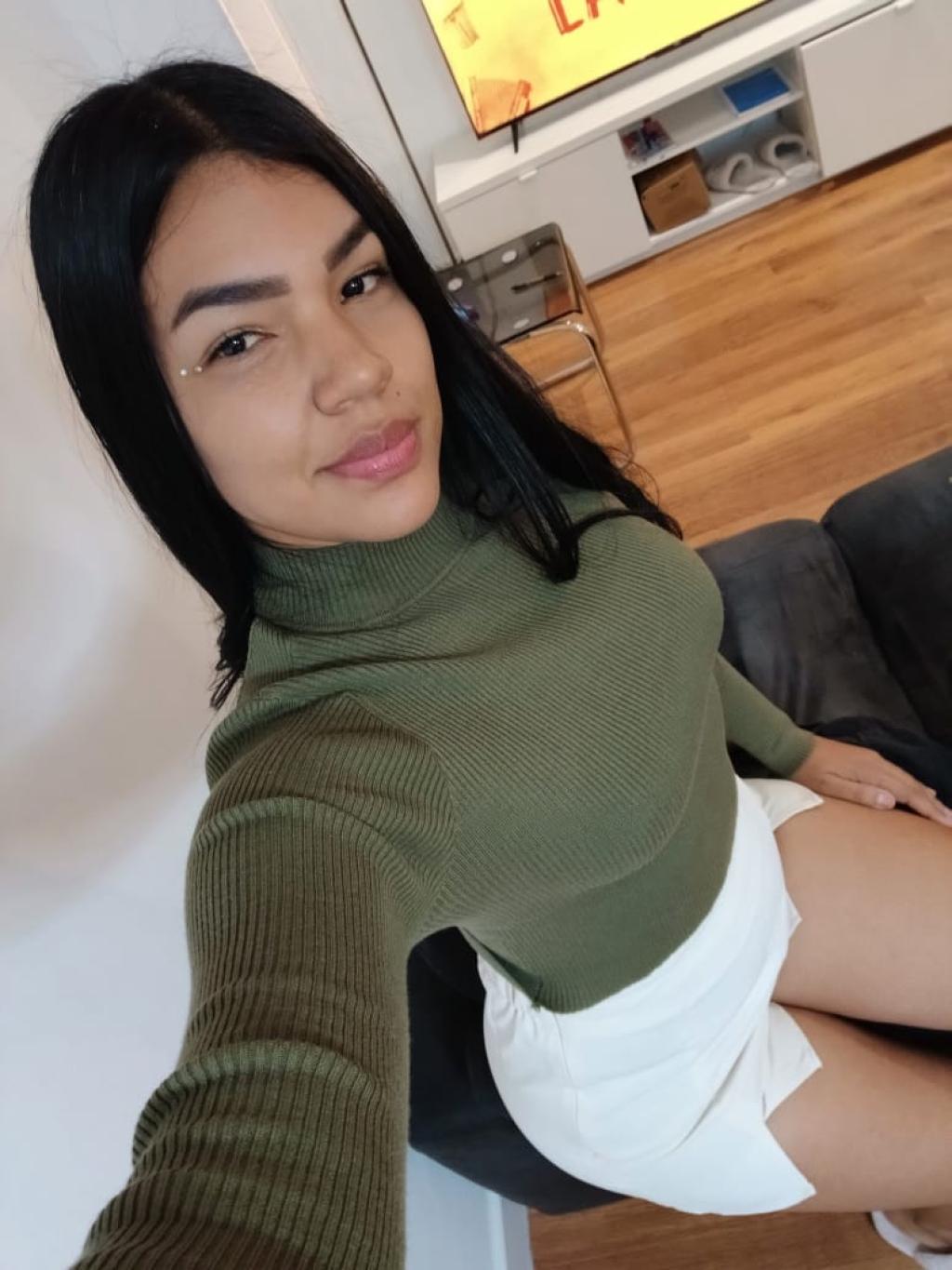 Puta en Granada - 613902396