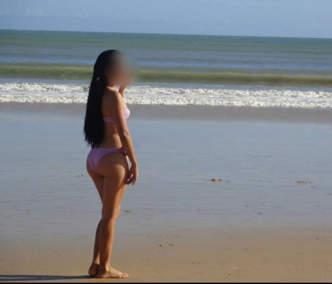 672124180 | MIA | Chica