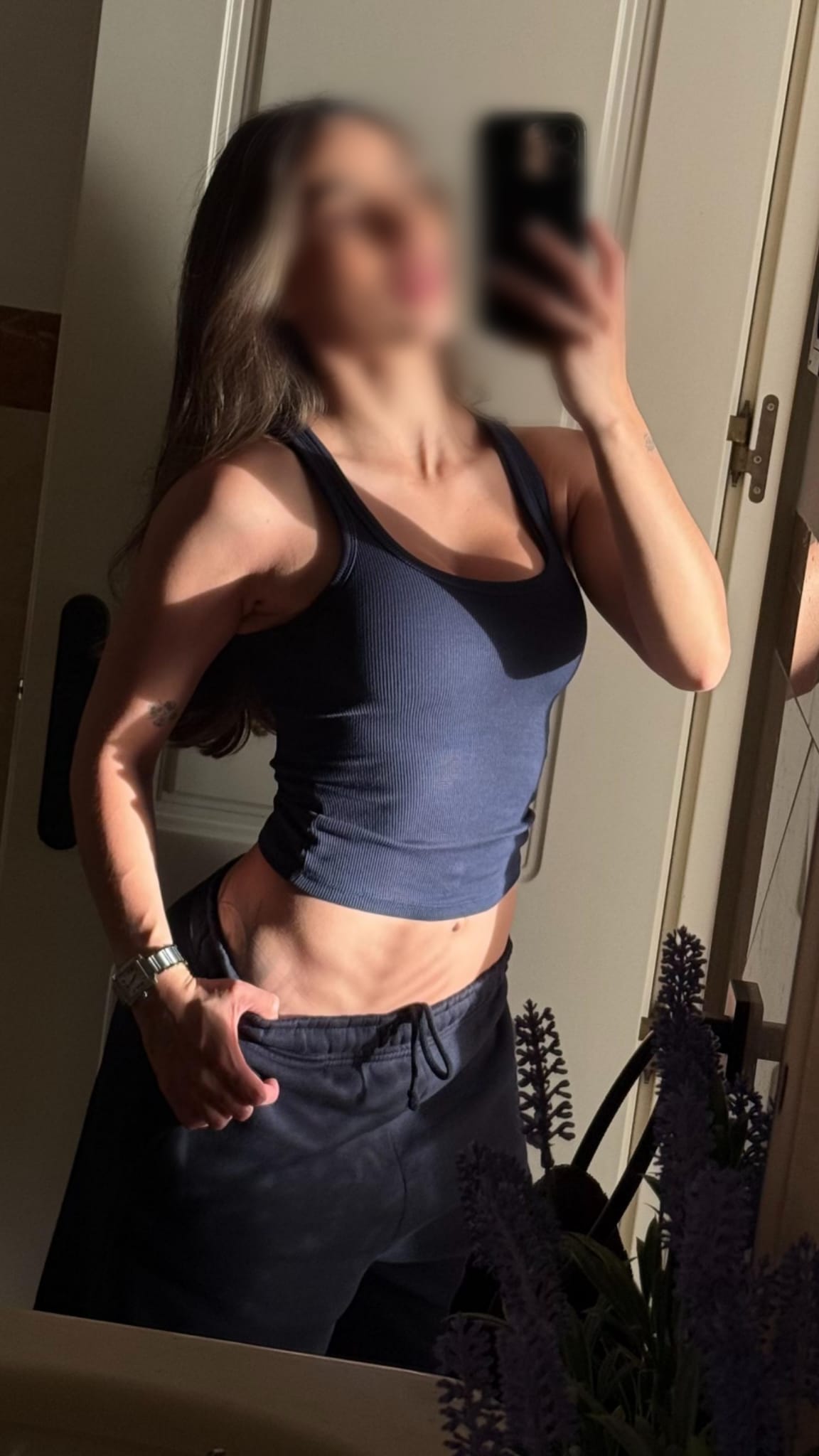 634028566 | LARISA | Chica