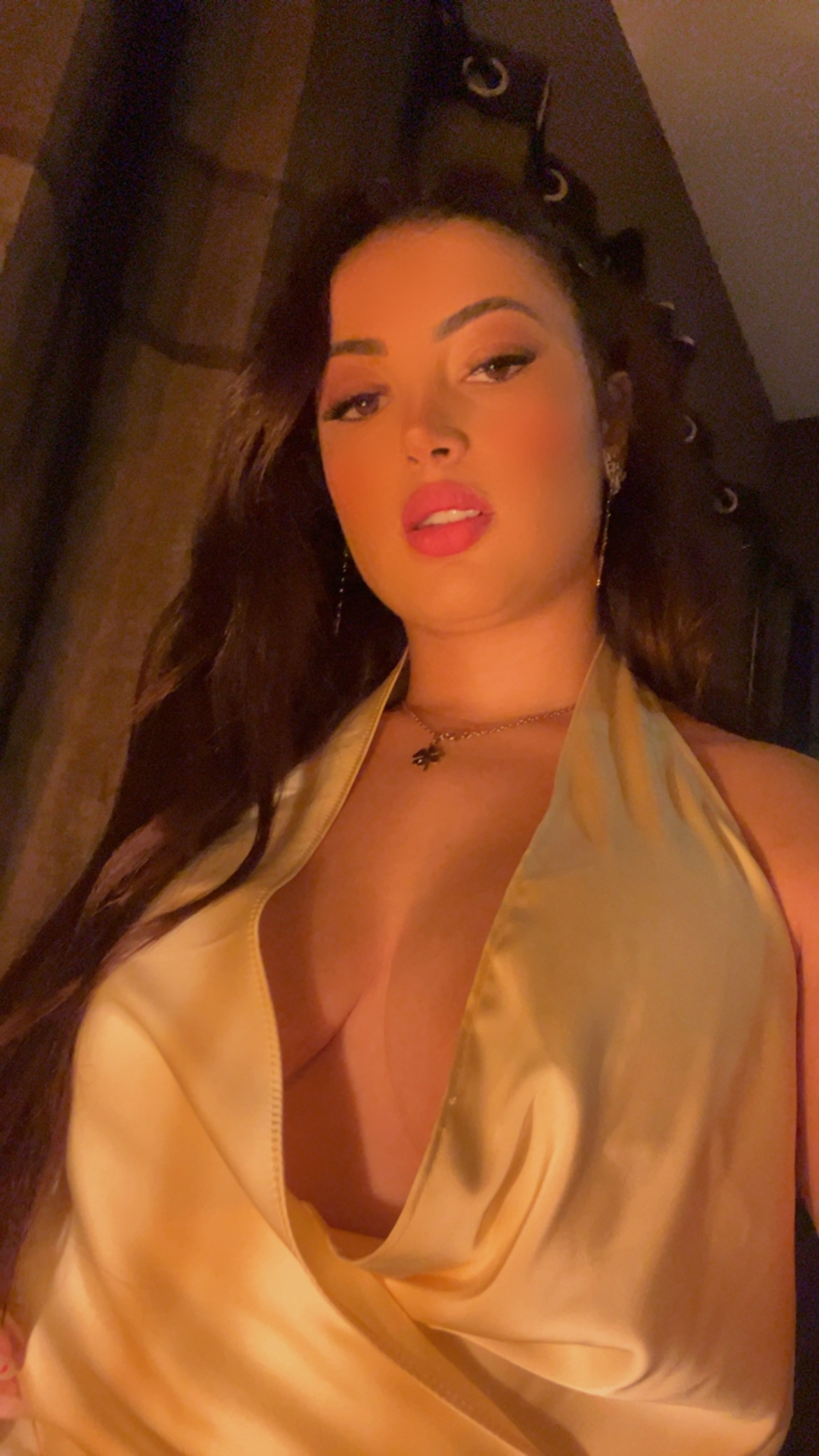 613904167 | MILA | Chica