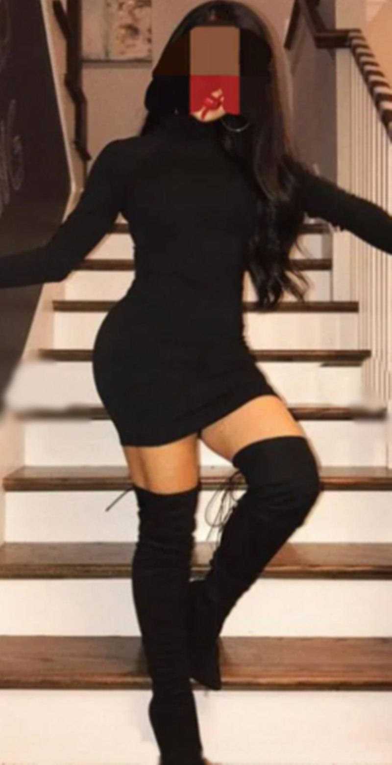 671484395 | KAROL | Chica