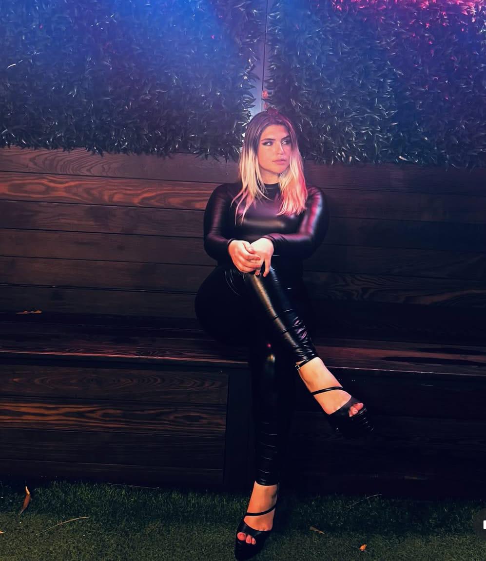 613668502 | DANIELA | Chica