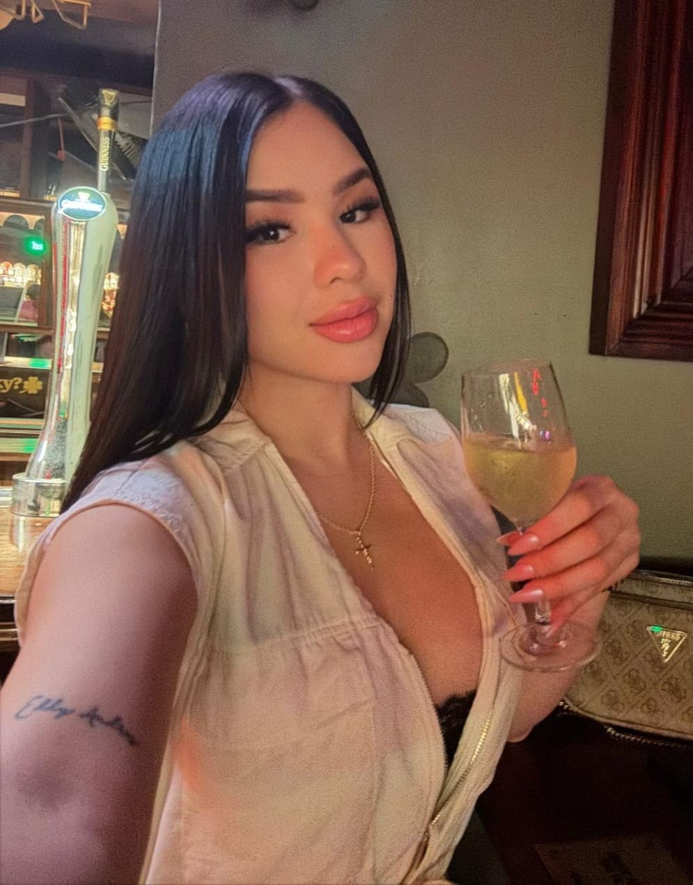 689462372 | VALENTINA | Escort
