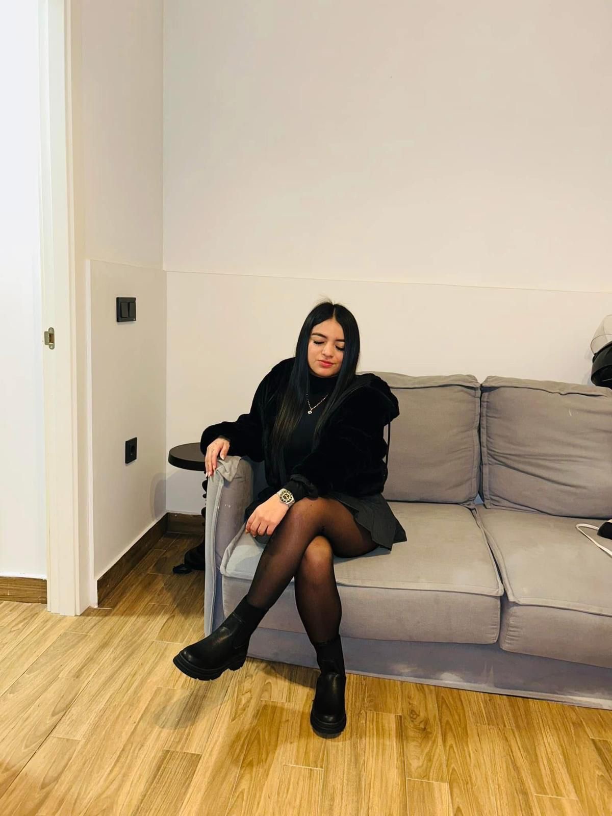 641654730 | ORIANA | Chica