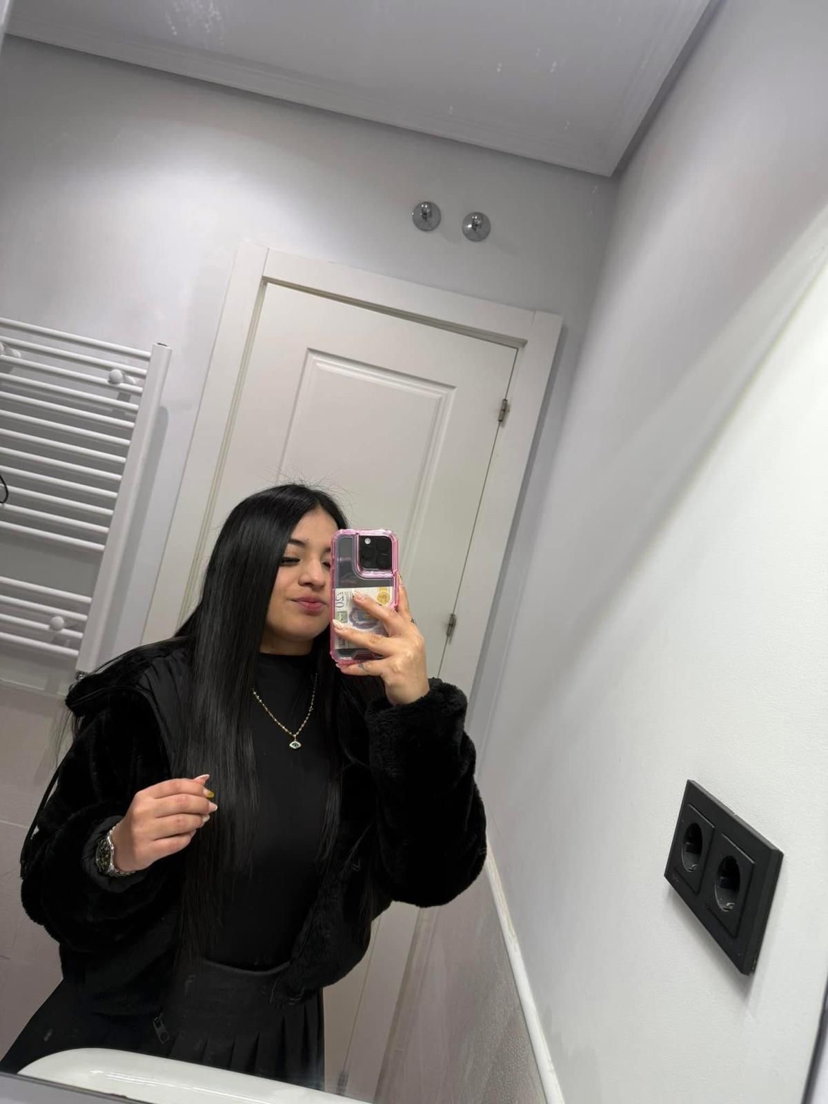 641654730 | ORIANA | Chica