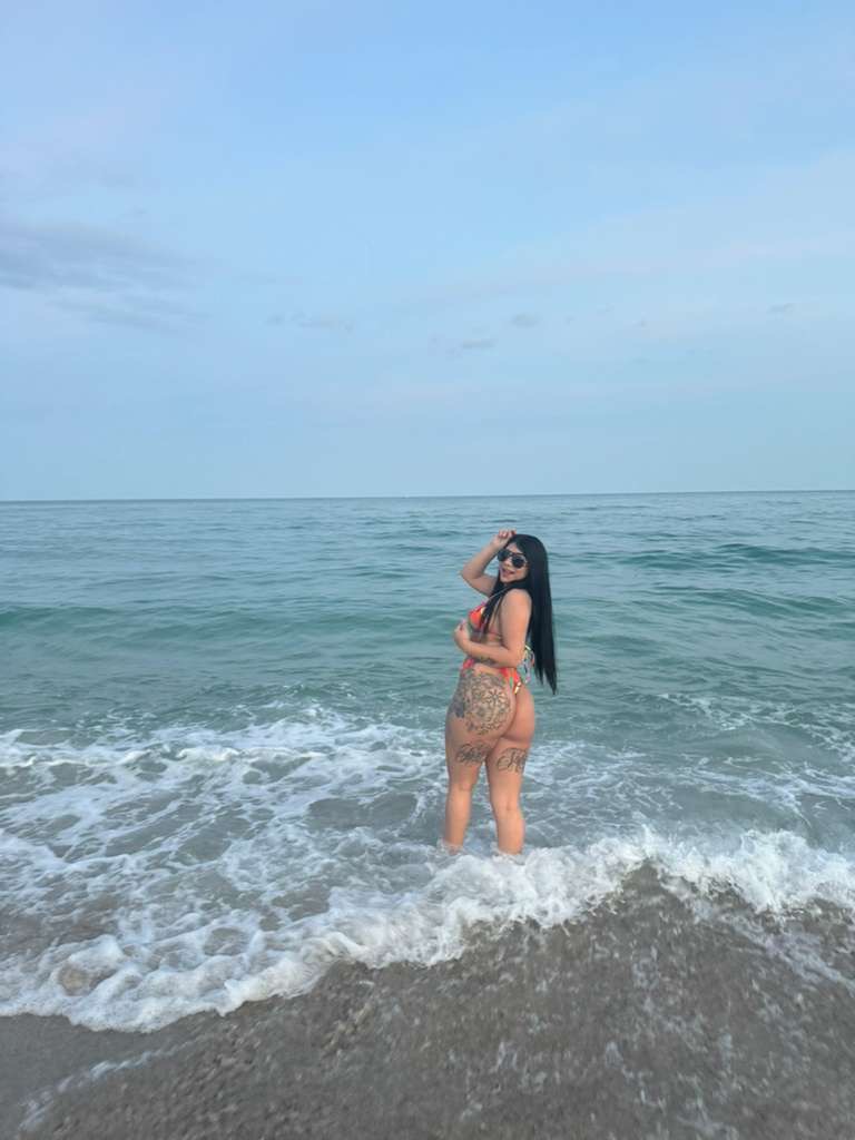 673896778 | KAMILA | Chica