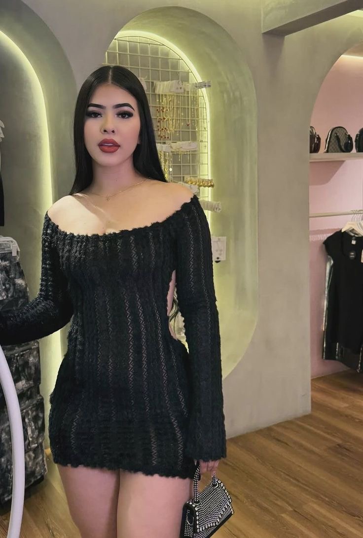 690313493 | MíA | Chica