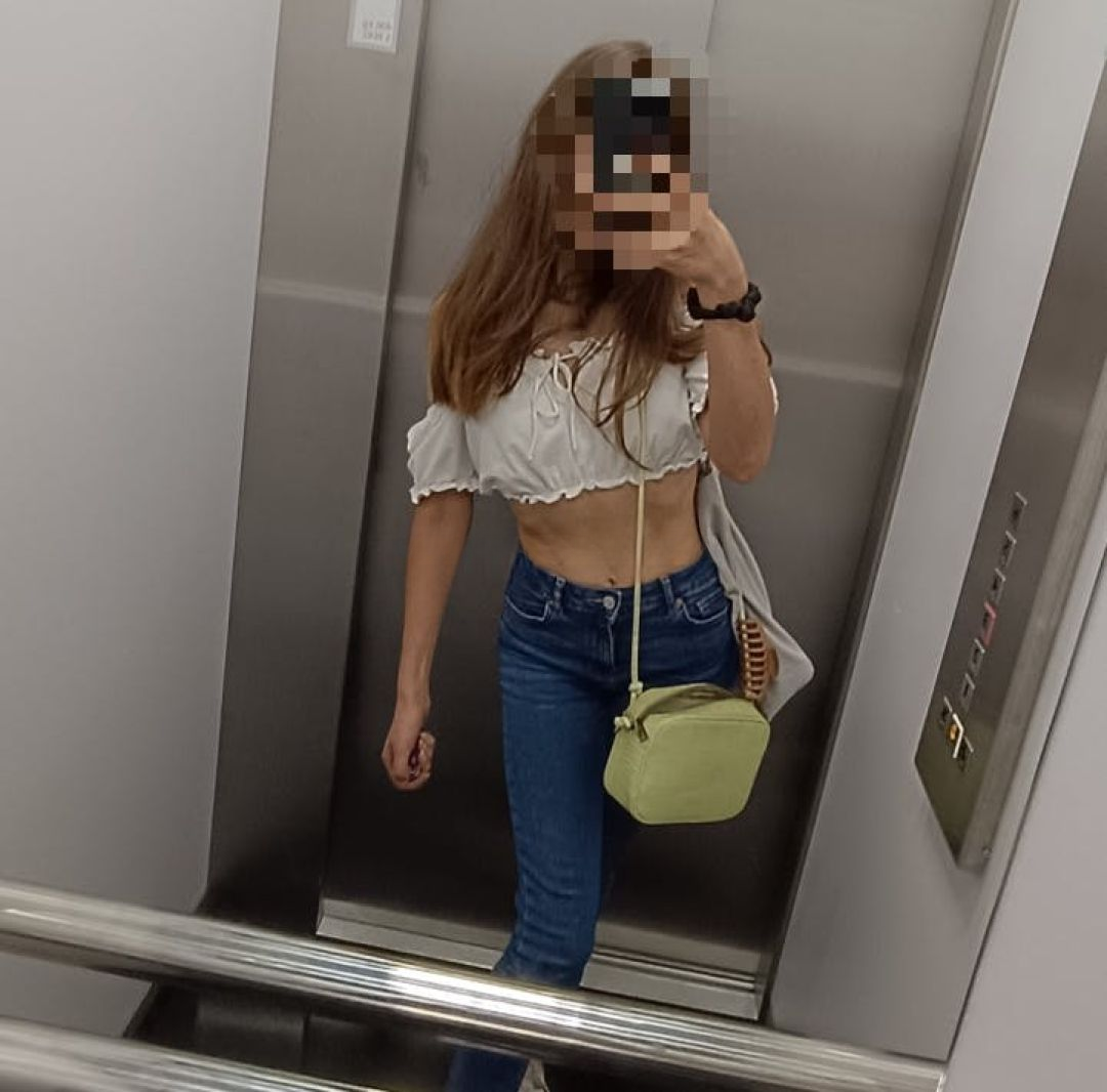 624837086 | CLAUDIA | Chica