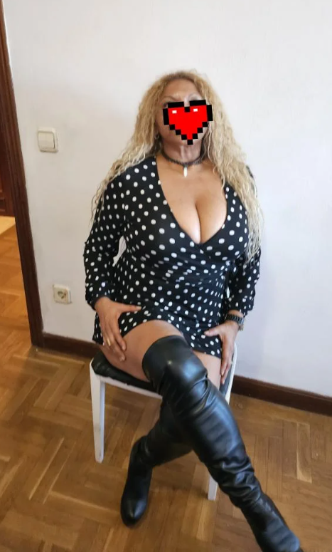 698543851 | VICTORIA | Chica