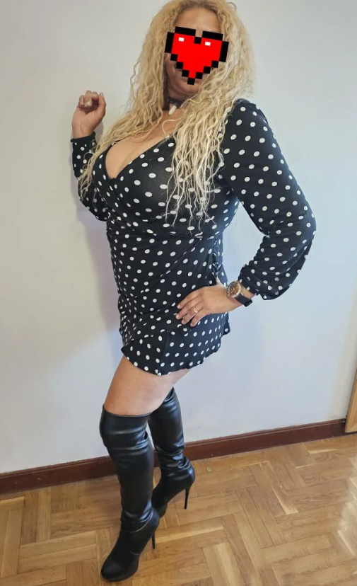 698543851 | VICTORIA | Chica