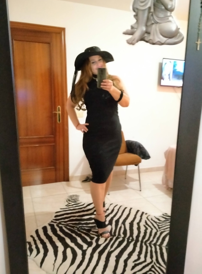 674922373 | JULYA | Chica