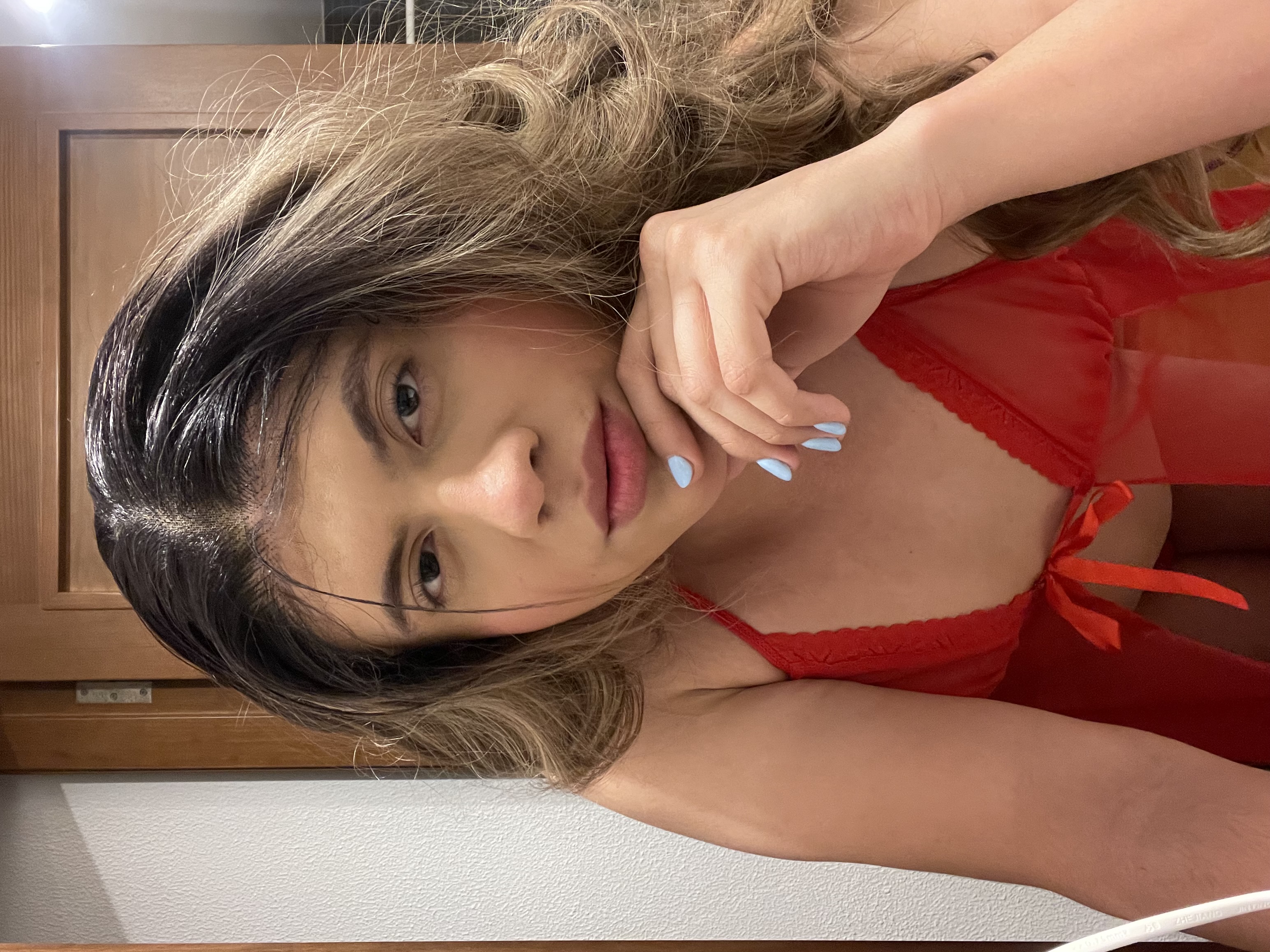 619504146 | ANDREA | Transexual