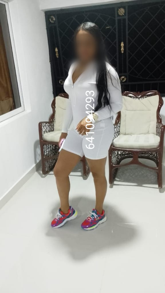 641094293 | NAOMI | Chica