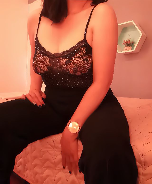 743078718 | MíA | Chica