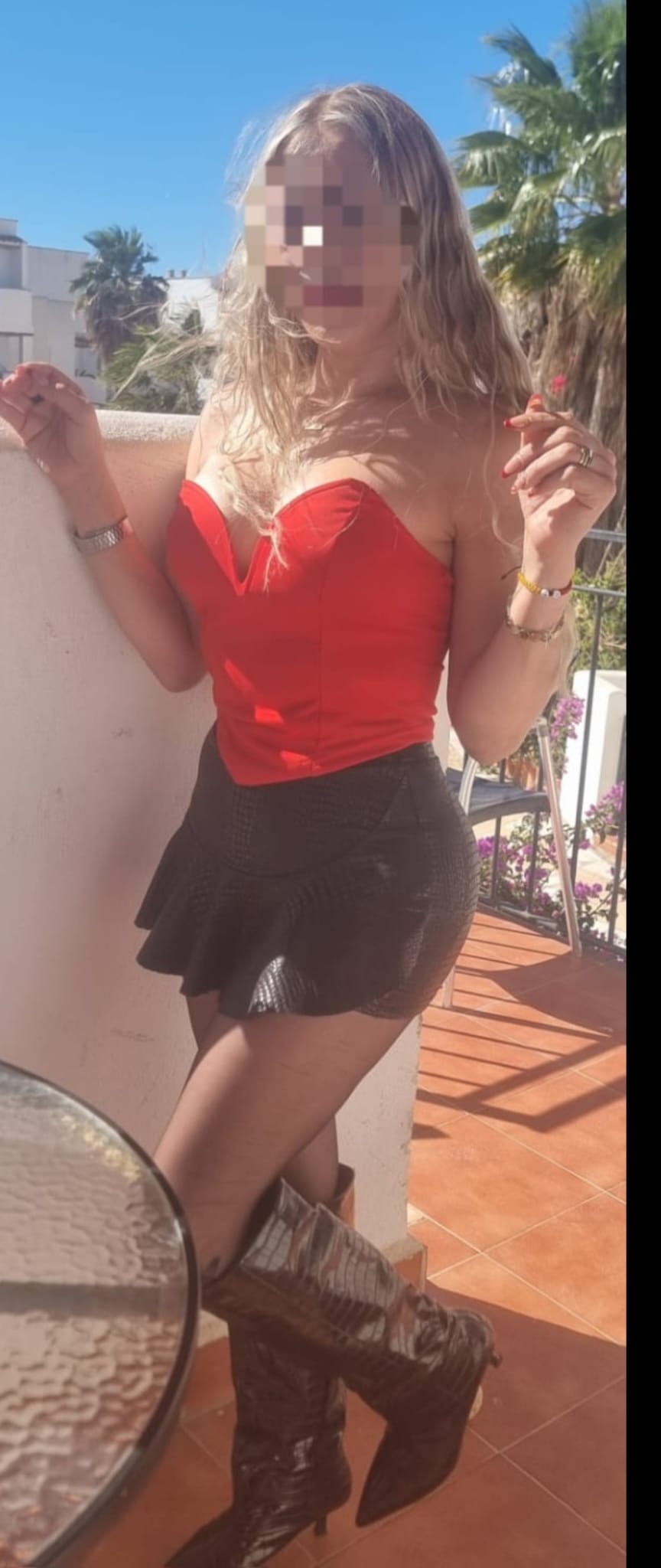 689462372 | SOFIA | Chica