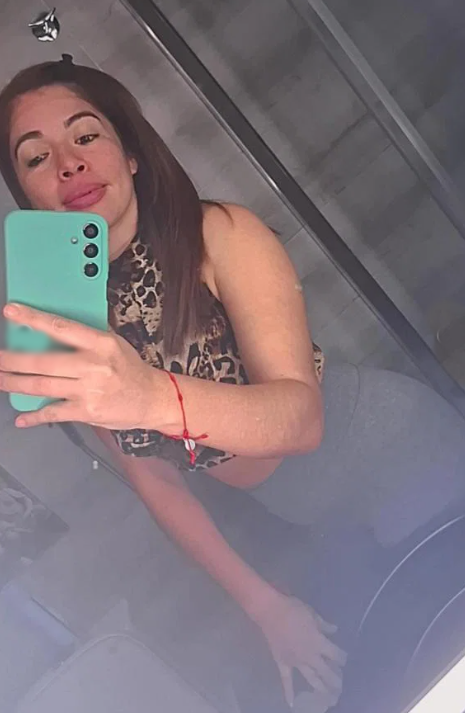 632588605 | CORAL | Chica