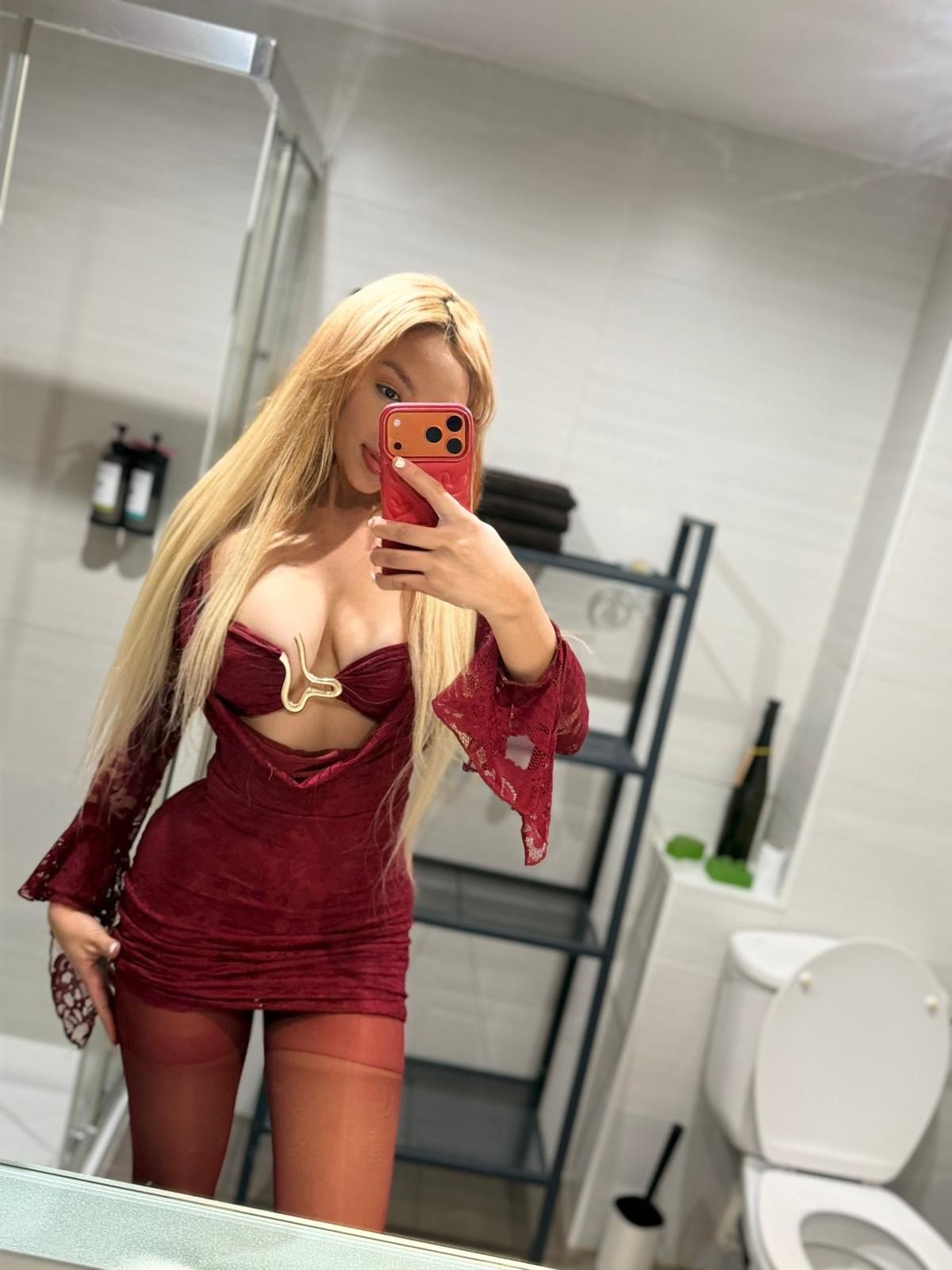 612428112 | SHIRLY | Chica