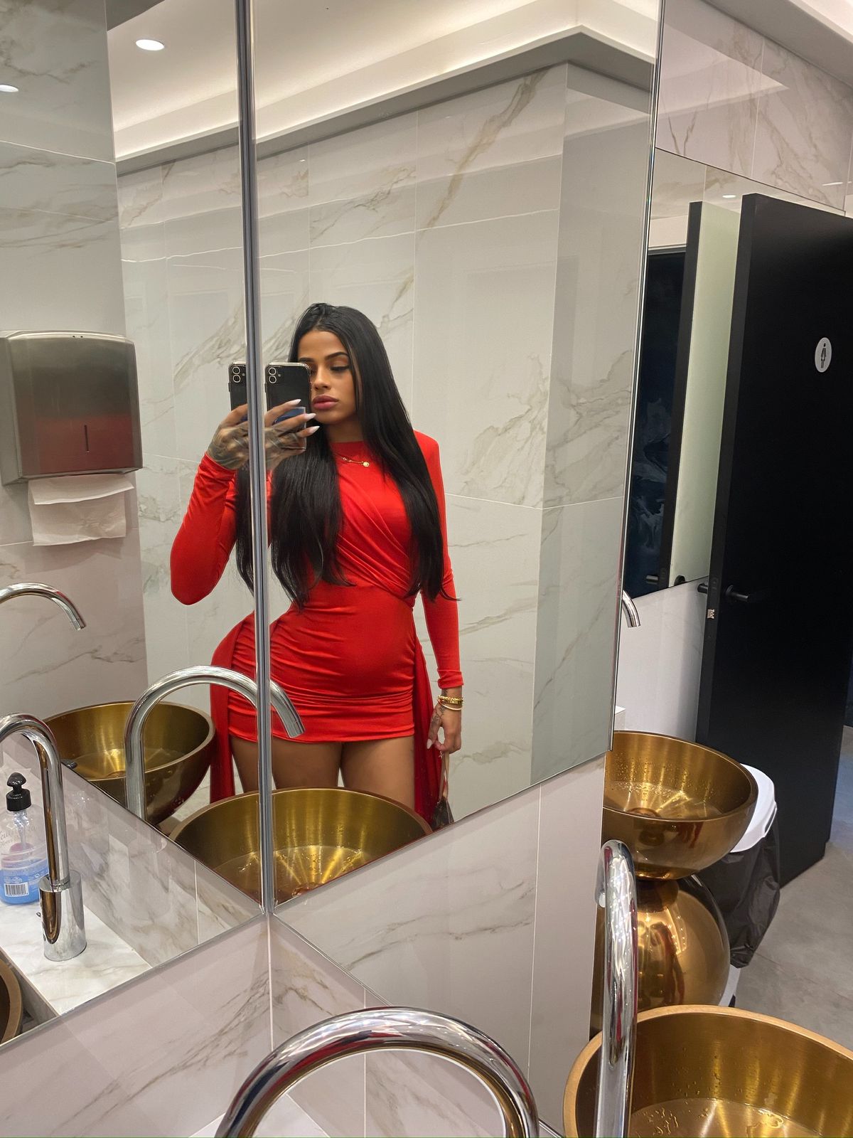 614145610 | NINA | Chica