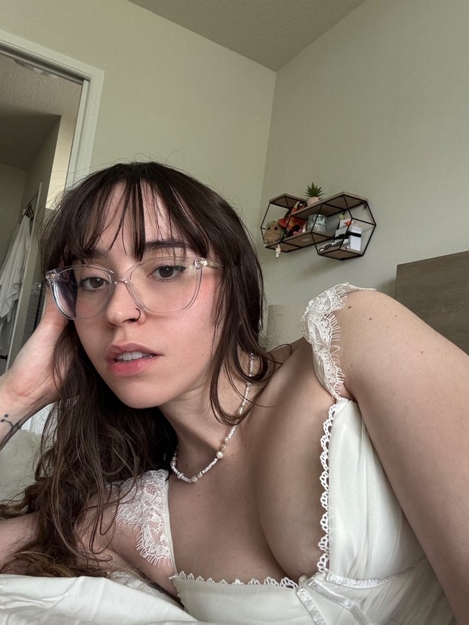 603272257 | HELENA | Chica