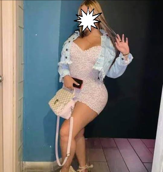 687179707 | KELLY | Chica