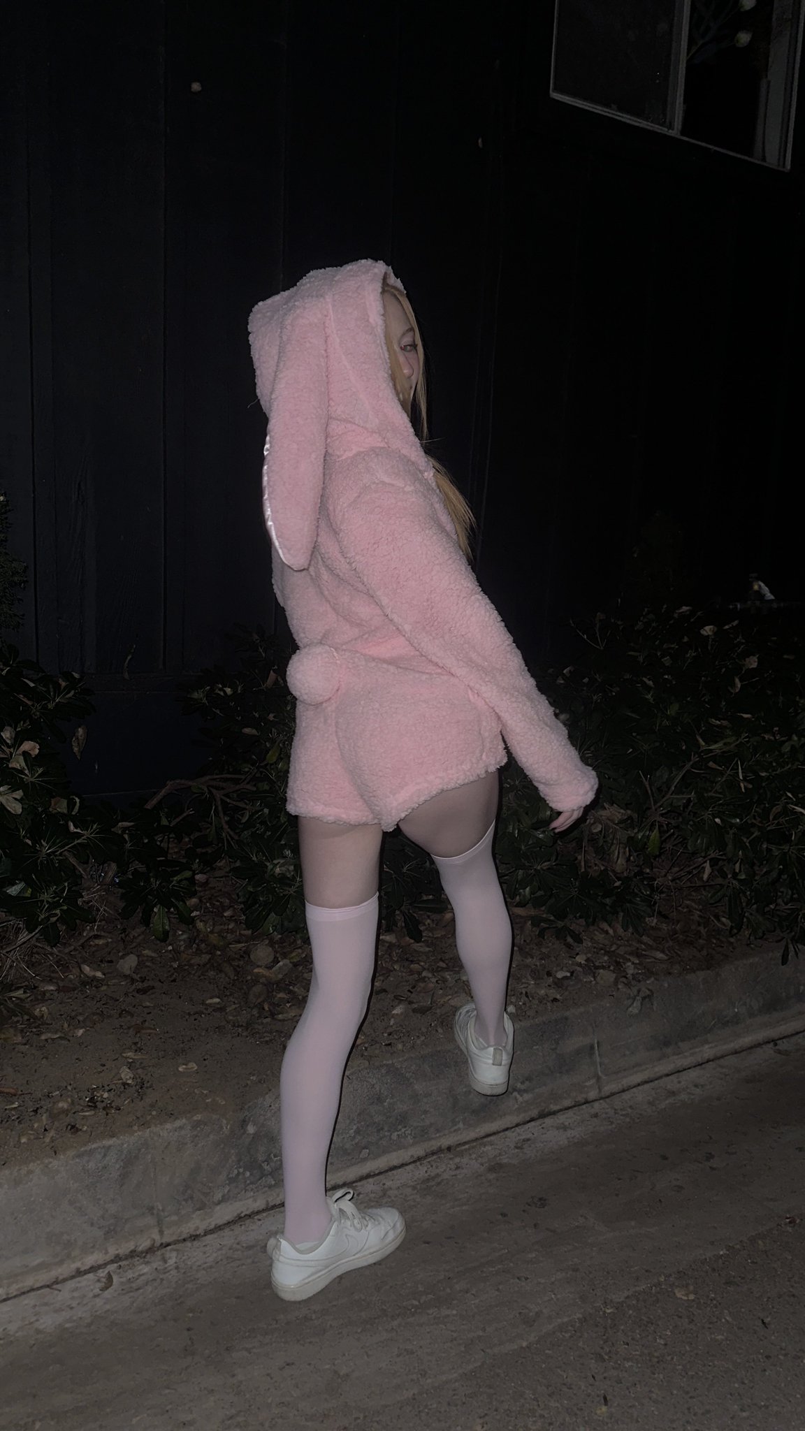 633173496 | LAURA | Chica