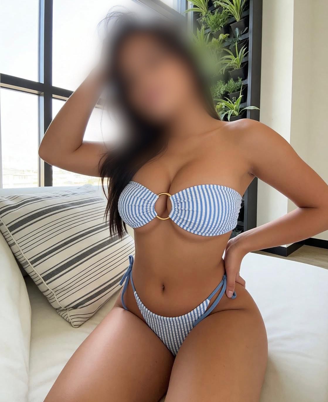 652266170 | LAURA | Chica