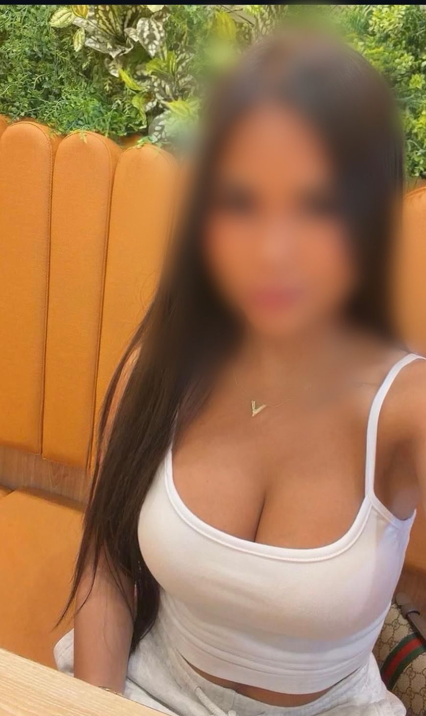 652266170 | LAURA | Chica