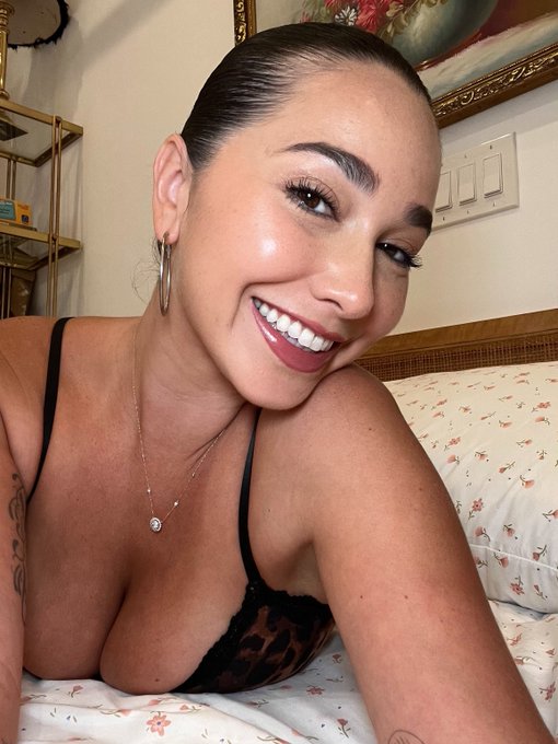 613594118 | TRAZEER | Chica