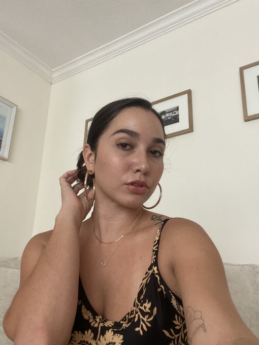 613594118 | TRAZEER | Chica