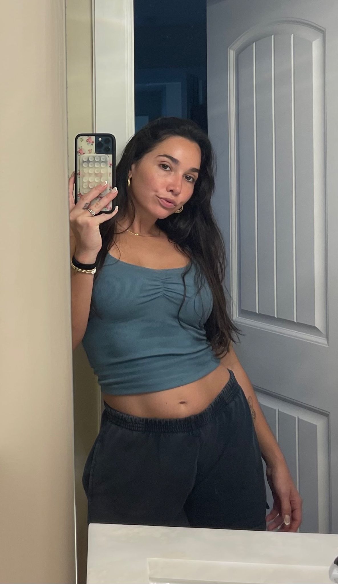 613451807 | KARLEY | Chica