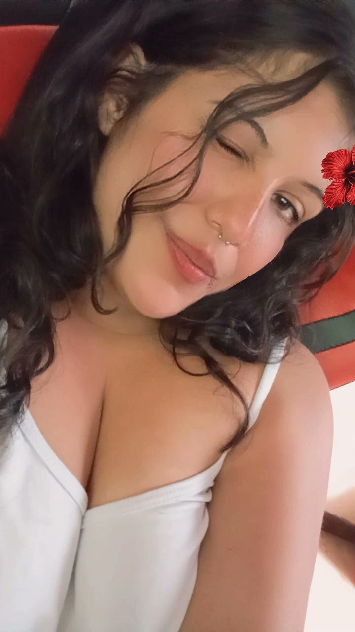602479647 | ESMERALDA | Chica