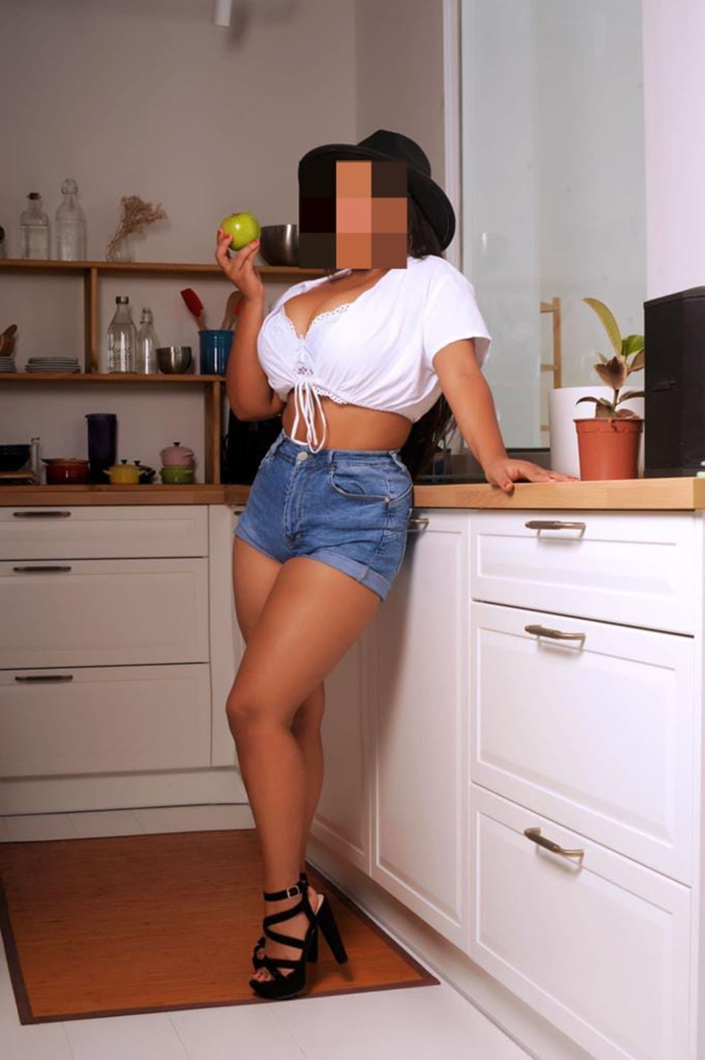 DANIELA