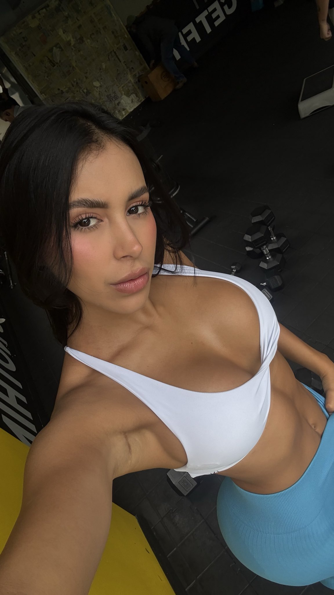 601345782 | SANDRA | Chica