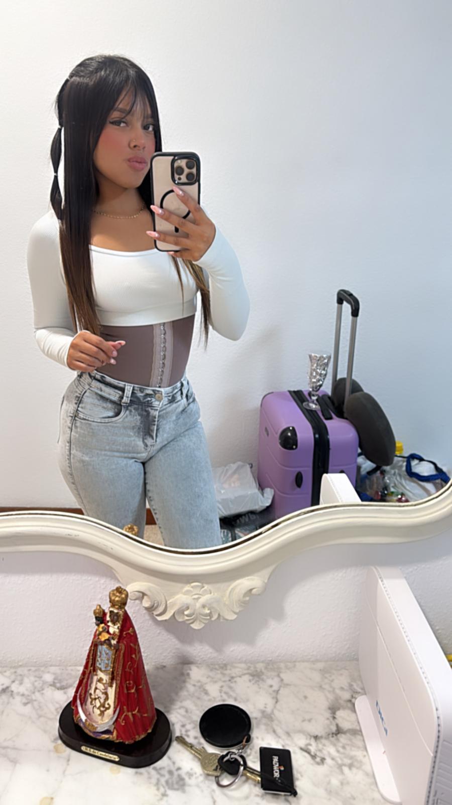 614812890 | CELESTE | Chica