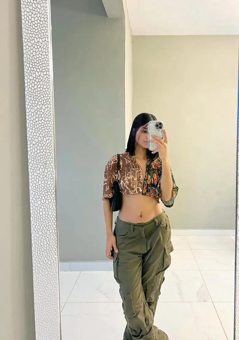612255335 | MIA | Chica