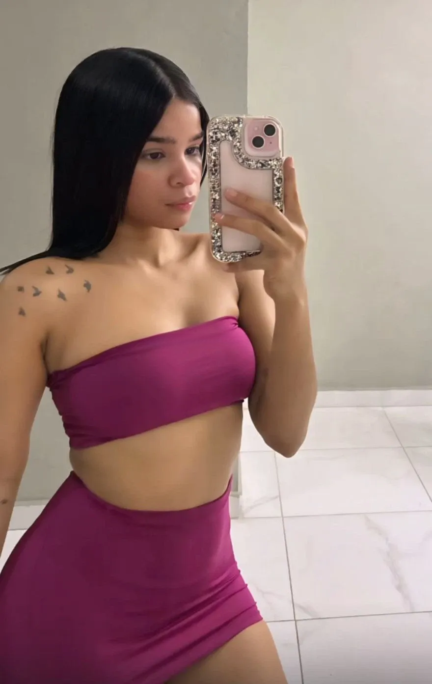612255335 | MIA | Chica
