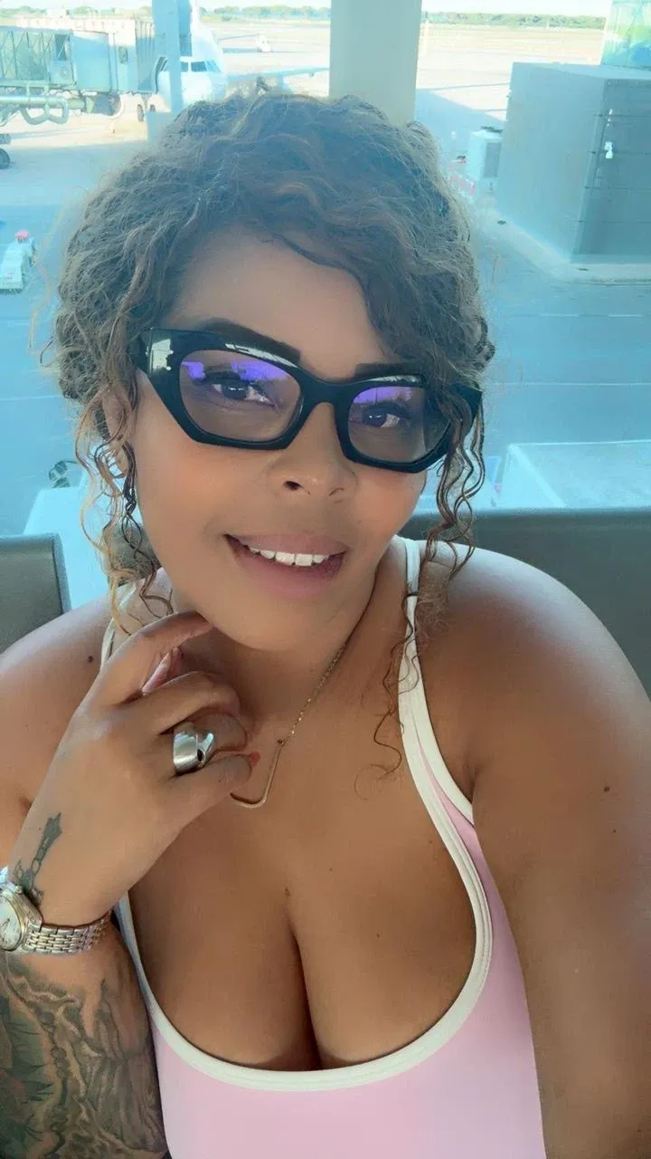 640042803 | JANET | Chica