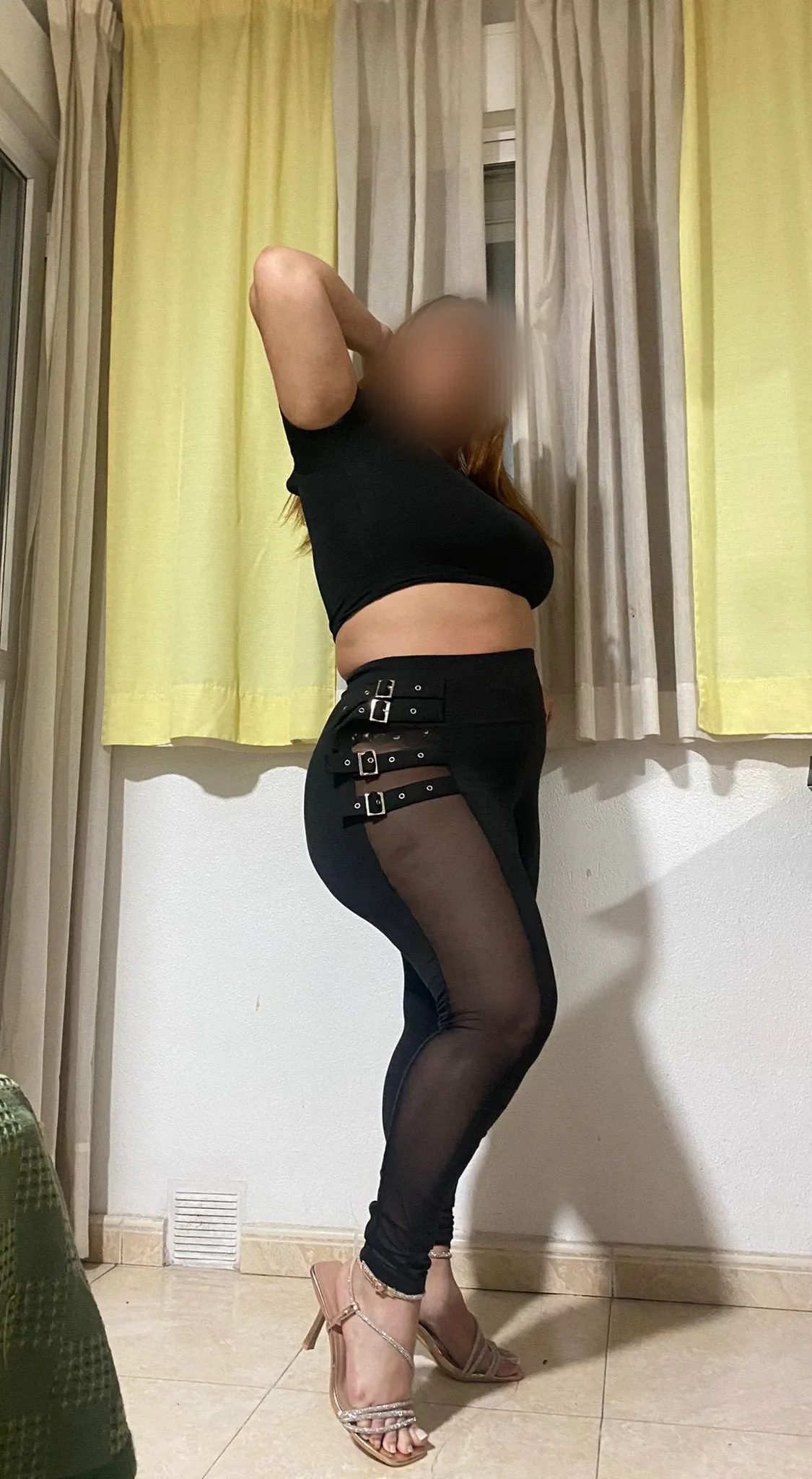 642458297 | LUNNA | Chica