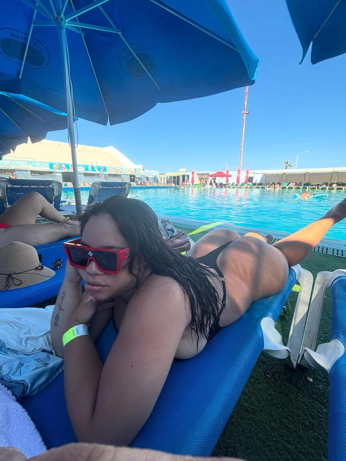631518731 | MIA | Chica