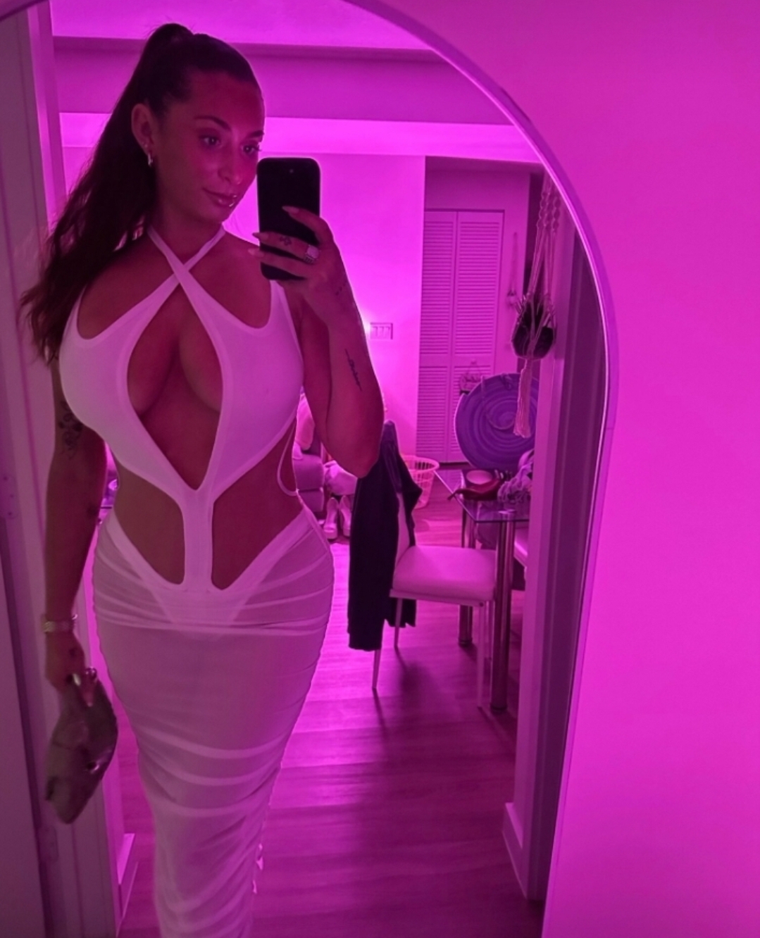 613811115 | SARA | Chica
