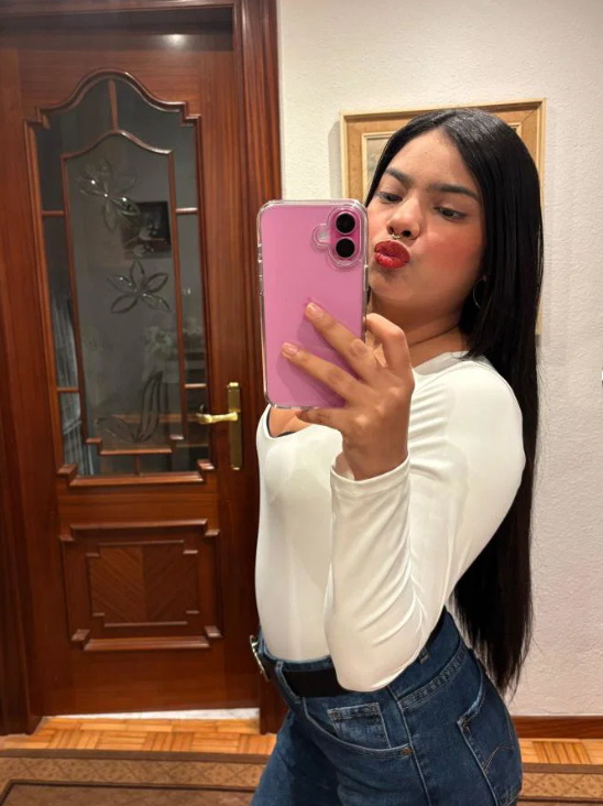 657551306 | PAULINA | Chica