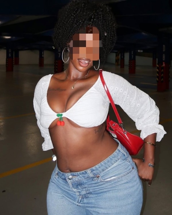 641836801 | MIA | Chica