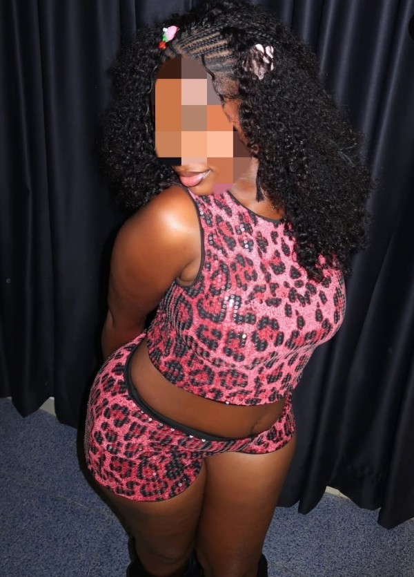 641836801 | MIA | Chica