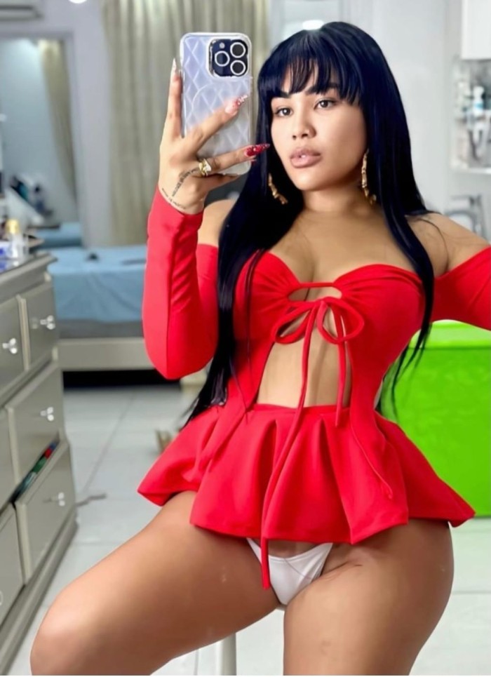633741151 | RUBY | Chica